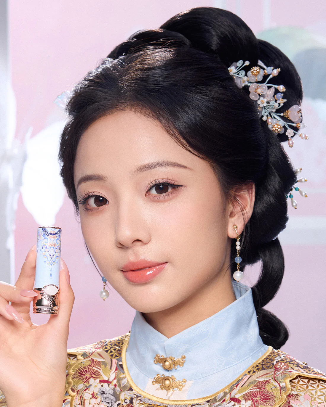 Butterfly Cloud Collar Glossy Lipstick - Image 7