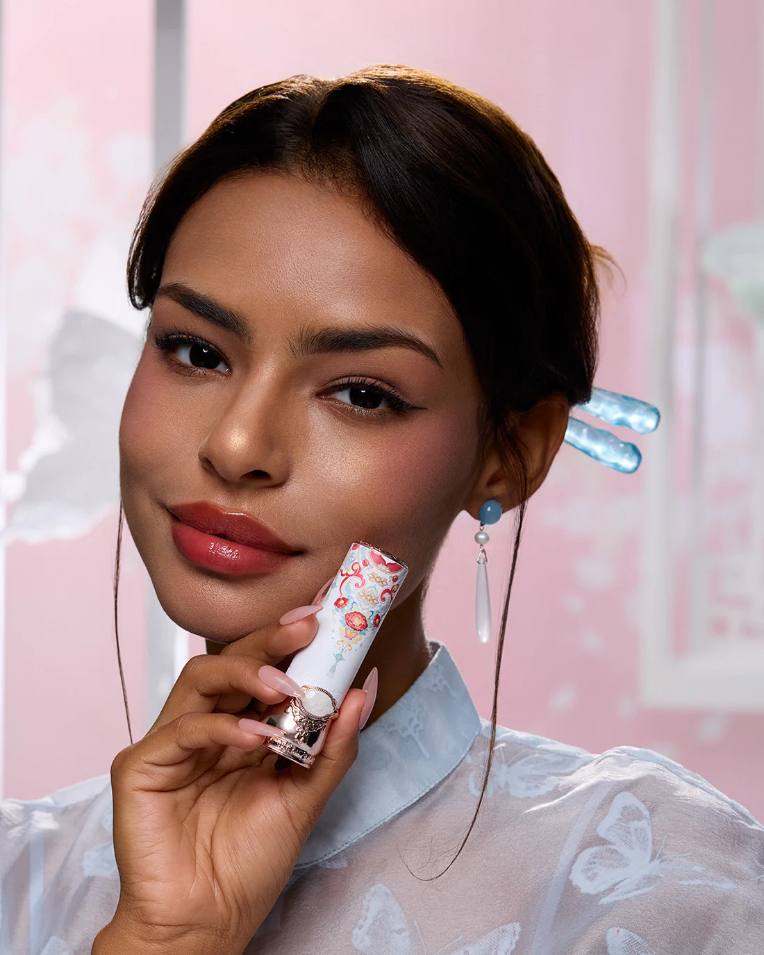 Butterfly Cloud Collar Glossy Lipstick - Image 75