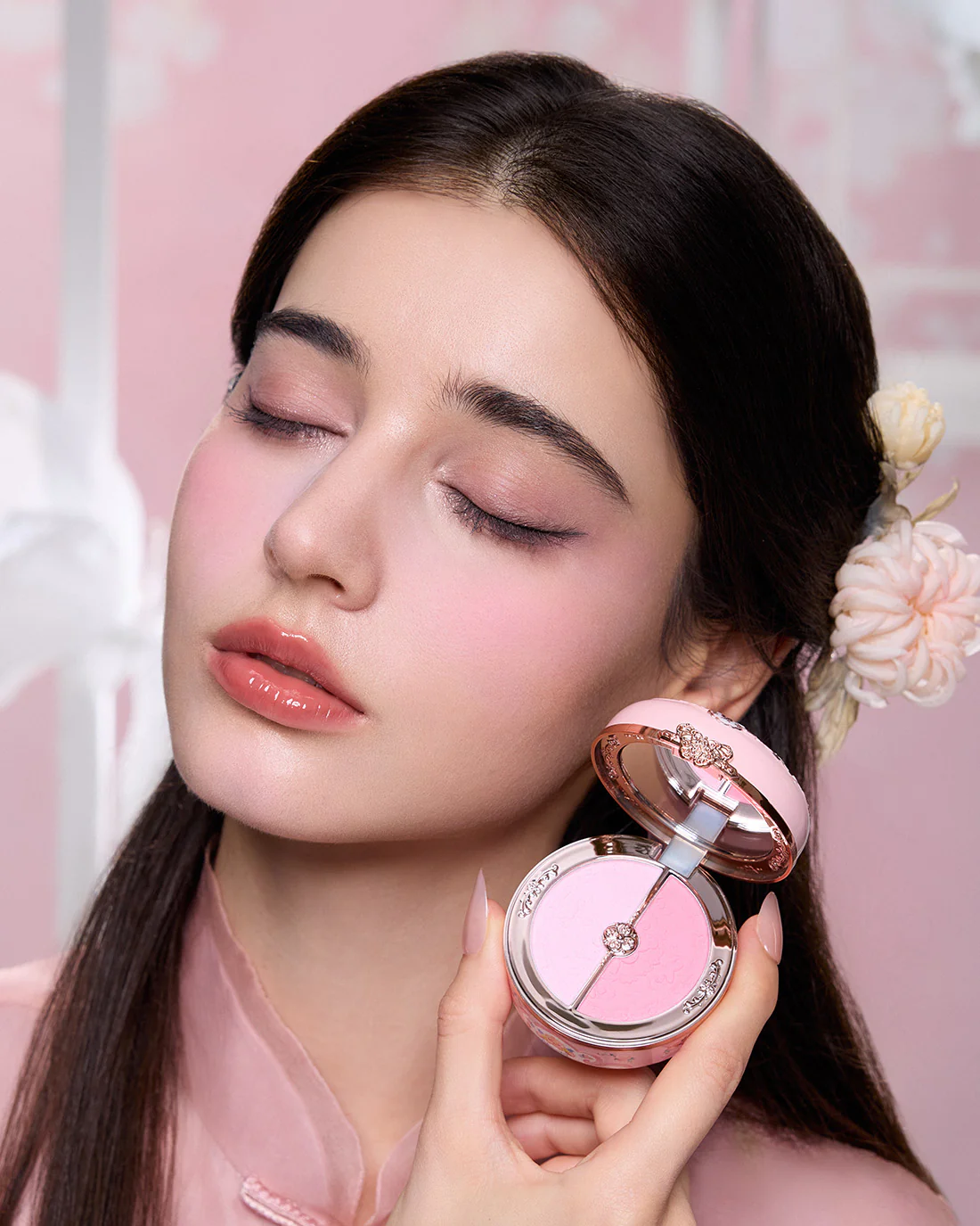 Butterfly Cloud Collar Rouge Box Highlighting & Blush Duo Powder - Image 24