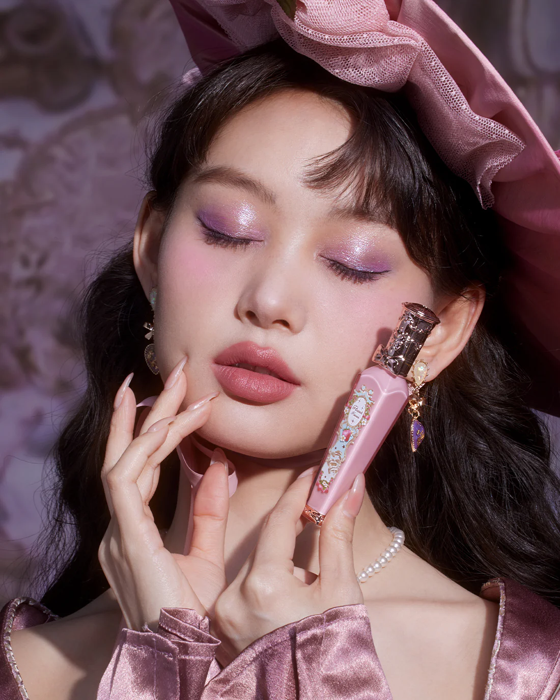 Strawberry Rococo Cloud Lip Cream - Image 23