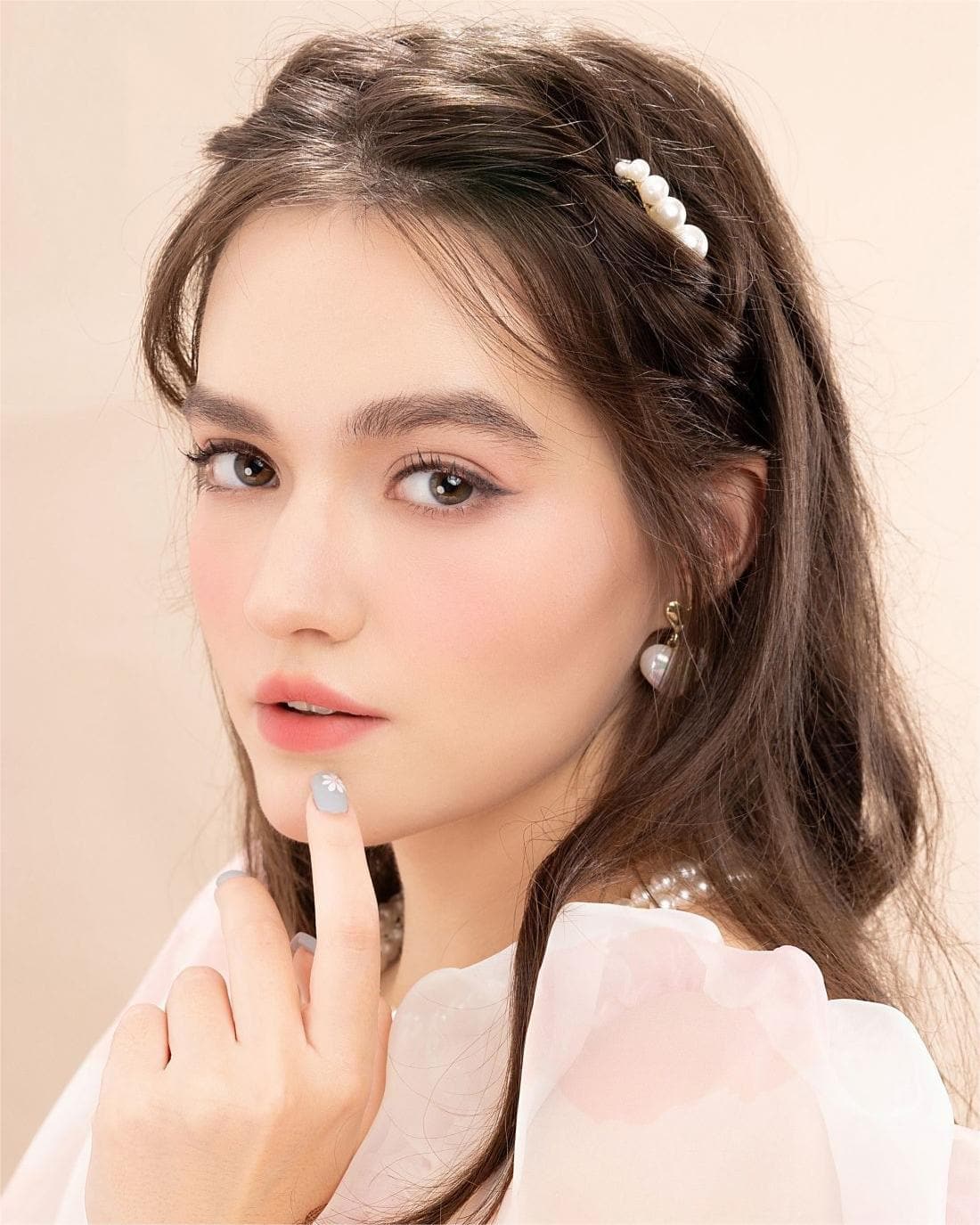 Strawberry Rococo Embossed Blush - Image 10