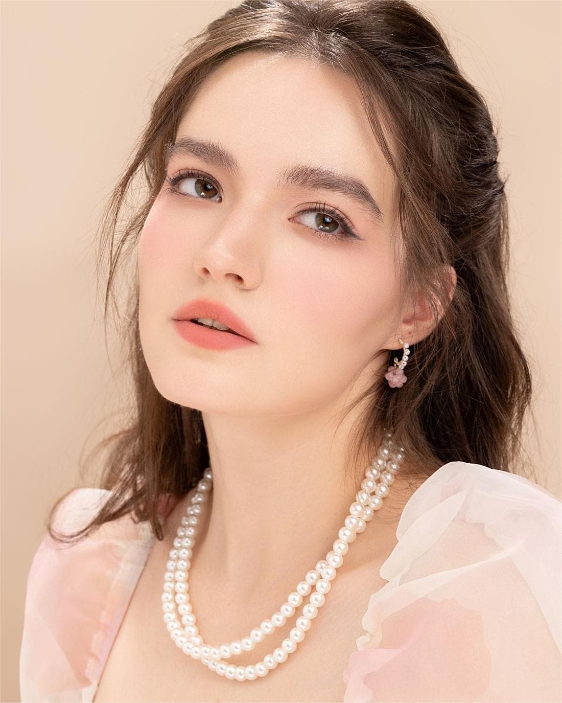 Strawberry Rococo Embossed Blush - Image 3