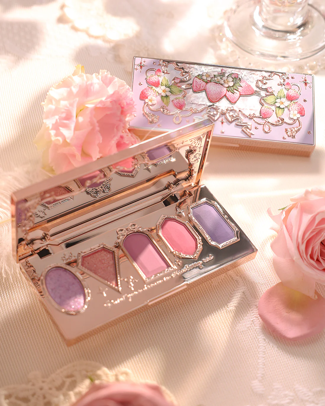 Violet Strawberry Rococo Eyeshadow Palette - Image 5