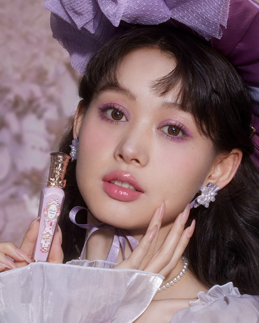 Violet Strawberry Rococo Glowy Lip Gloss - Image 6